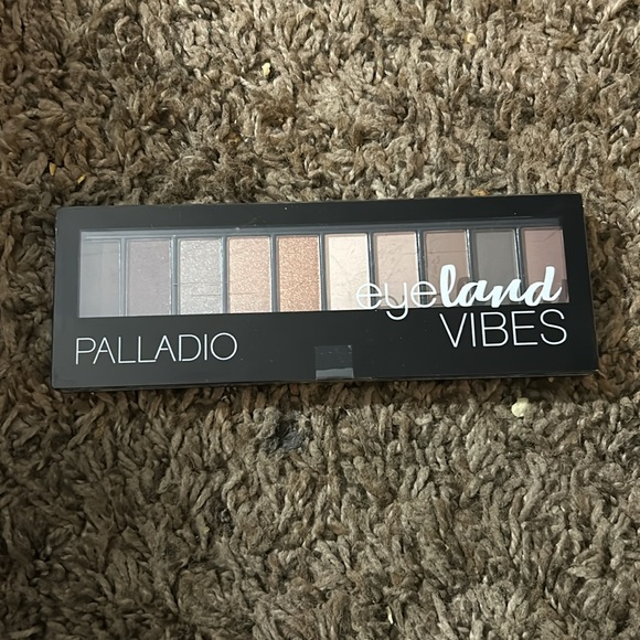 Eyeshadow Palette Bundle - Picture 3 of 5